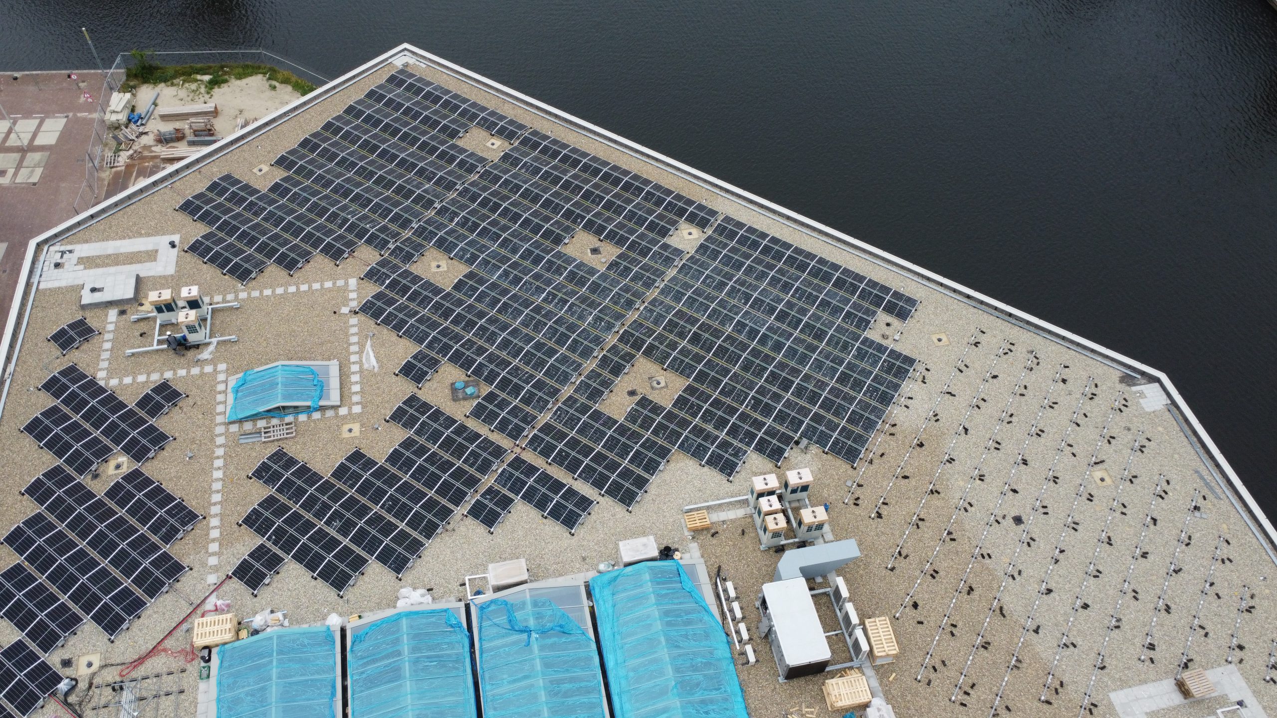 HYGRO betrekt nieuw kantoor dat zelfvoorzienend moet worden door waterstof