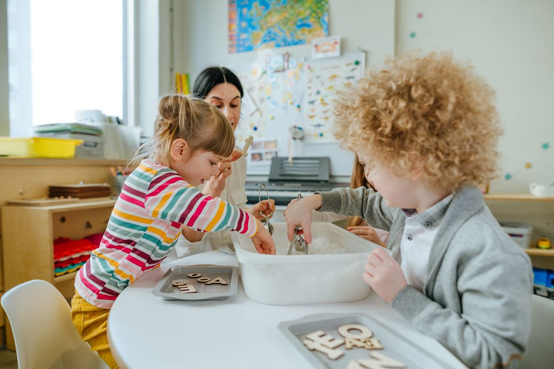 FNV: Cao-onderhandelingen Kinderopvang vastgelopen op eindbod werkgevers