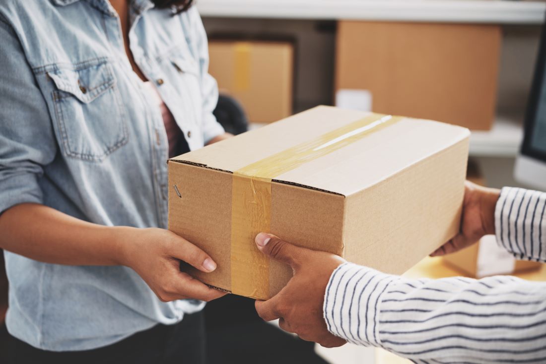 PostNL schoffeert medewerkers en probeert cao zonder FNV