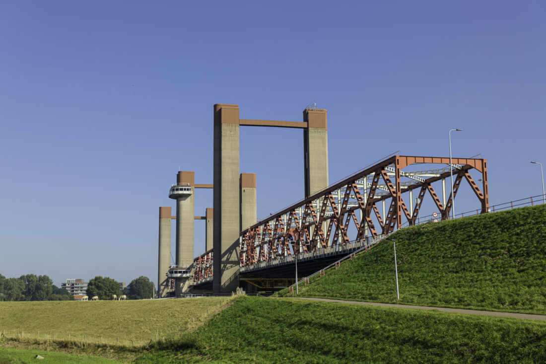 Weekendafsluiting Spijkenisserbrug van vrijdag 13 juni 22.00 uur tot maandag 16 juni 05.00 uur