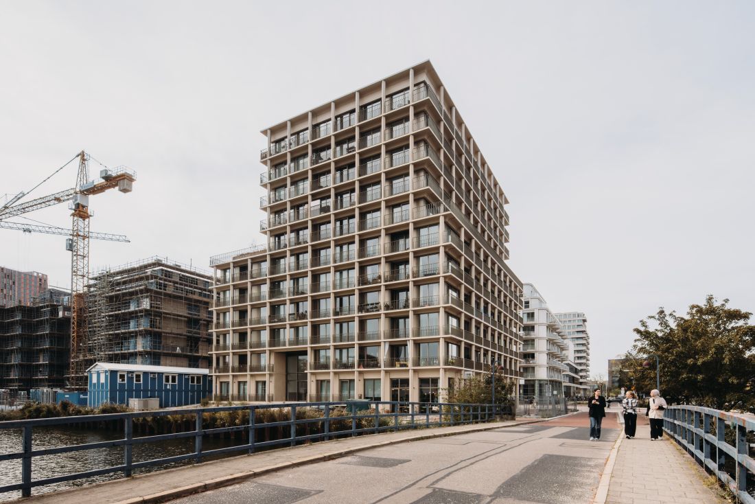 Sociale woningbouwproject De Louise voltooid in Amsterdam Noord