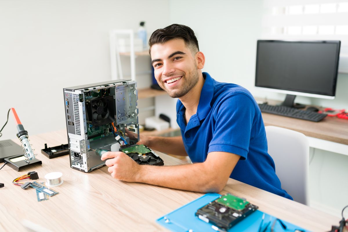 Nieuwe reparatiewet maakt elektronica reparatie verplicht voor fabrikanten