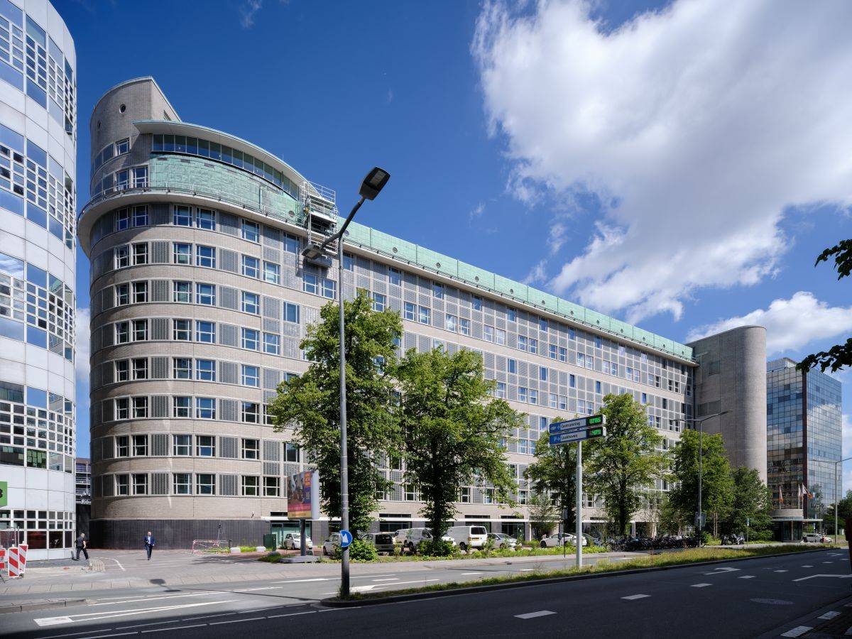 PostNL behaalt stabiele omzet ondanks pakketvolume daling