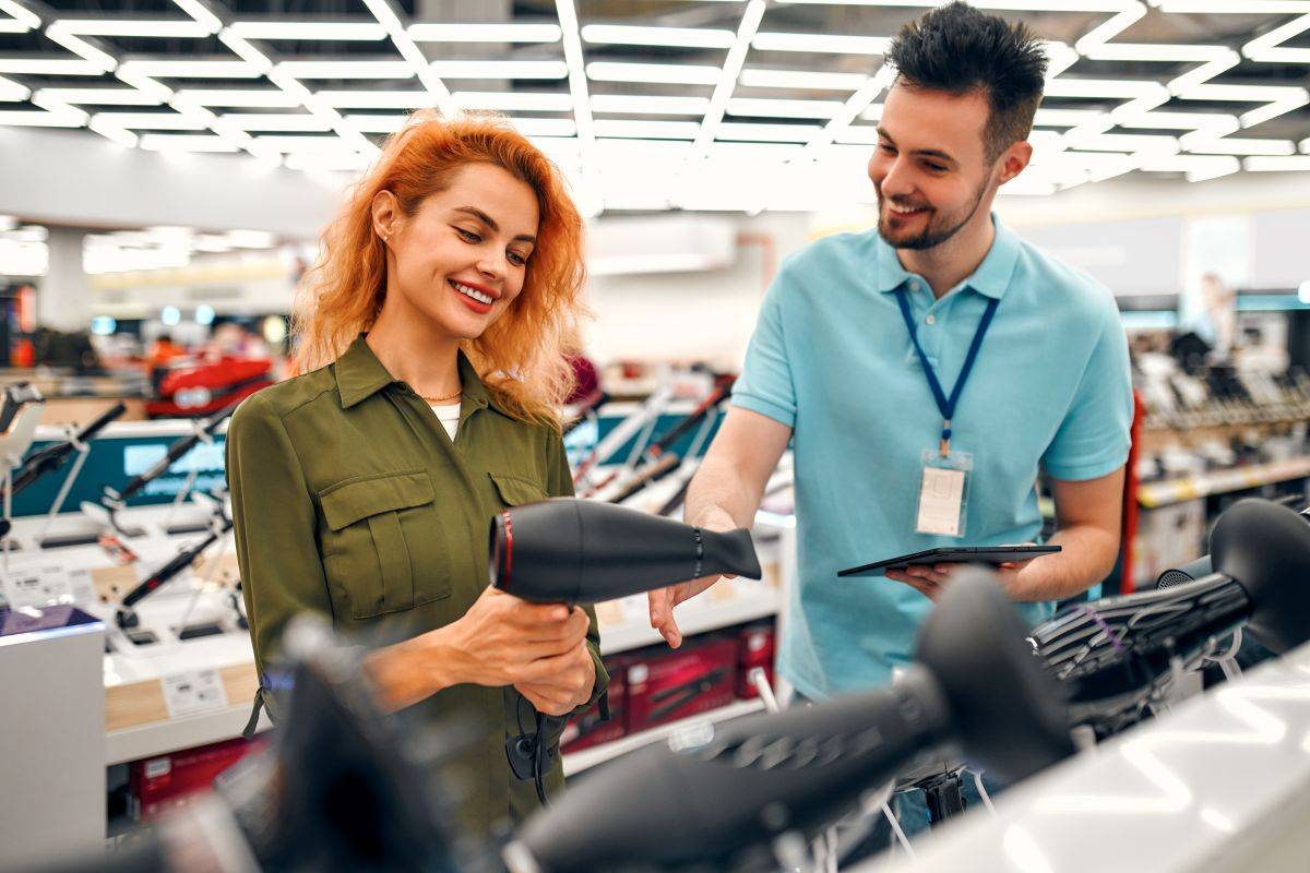 Nederlandse consumptie krimpt voor tweede maand op rij