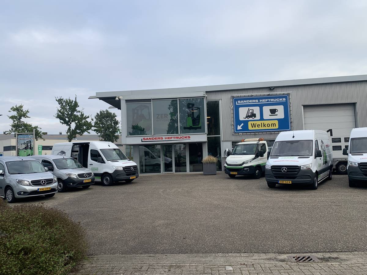Prins versterkt marktpositie met overname Sanders Heftrucks