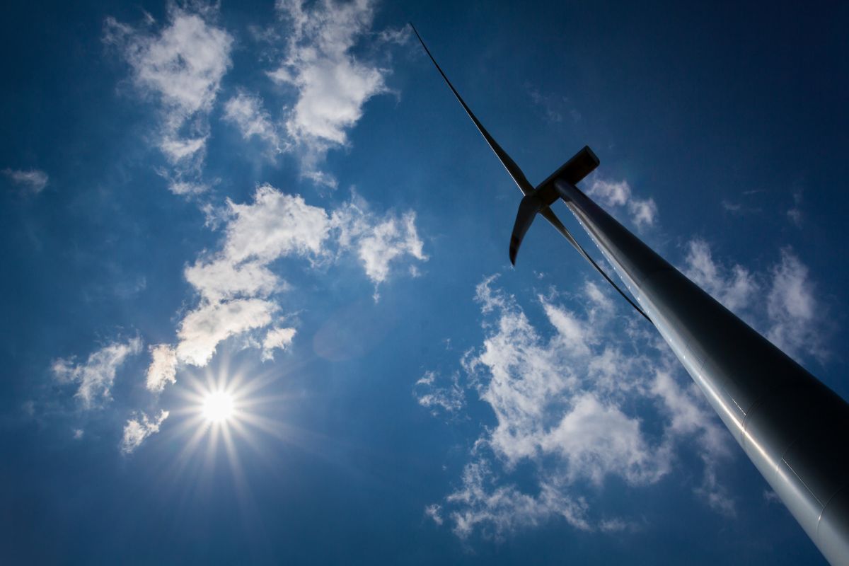 Amsterdam draagt windturbine-vergunningen over aan provincie