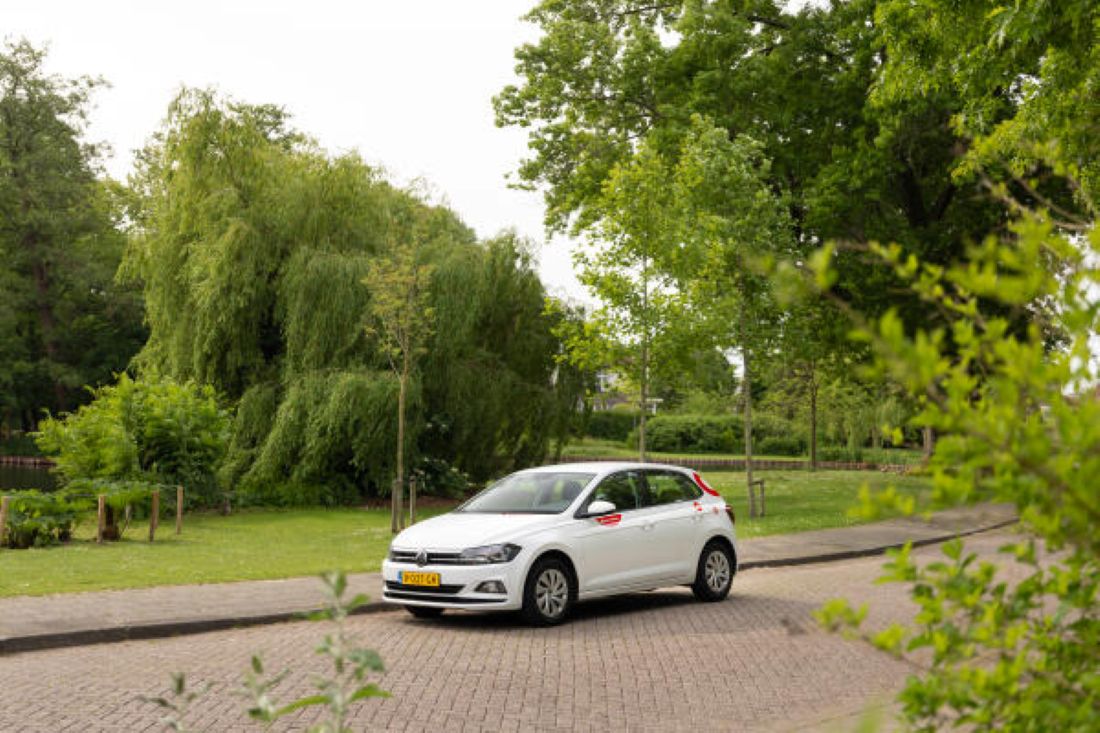 Greenwheels plaatst tien deelauto’s in Hengelo