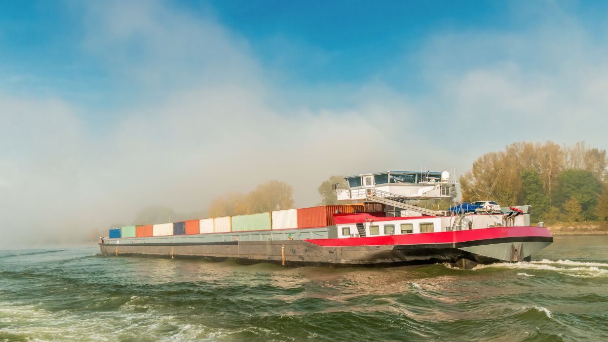 Binnenvaart vervoert 19 procent minder door droogte in augustus