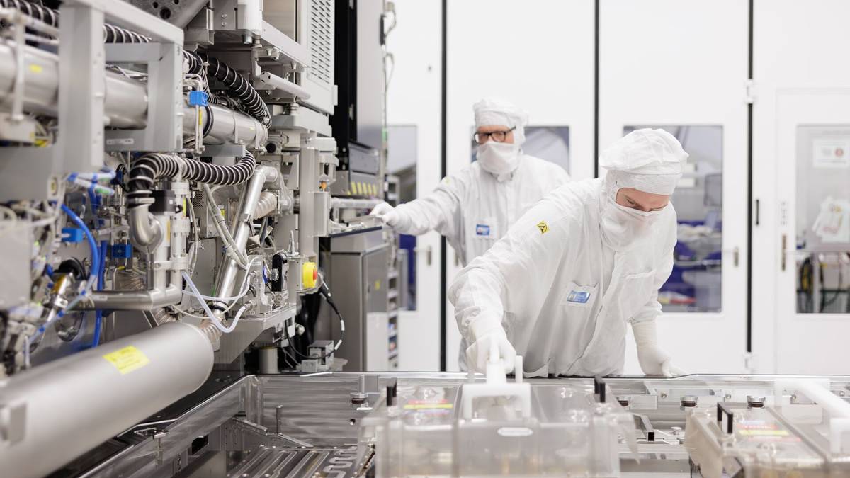 Omzet van ASML bereikt record van 11,7 miljard euro in derde kwartaal