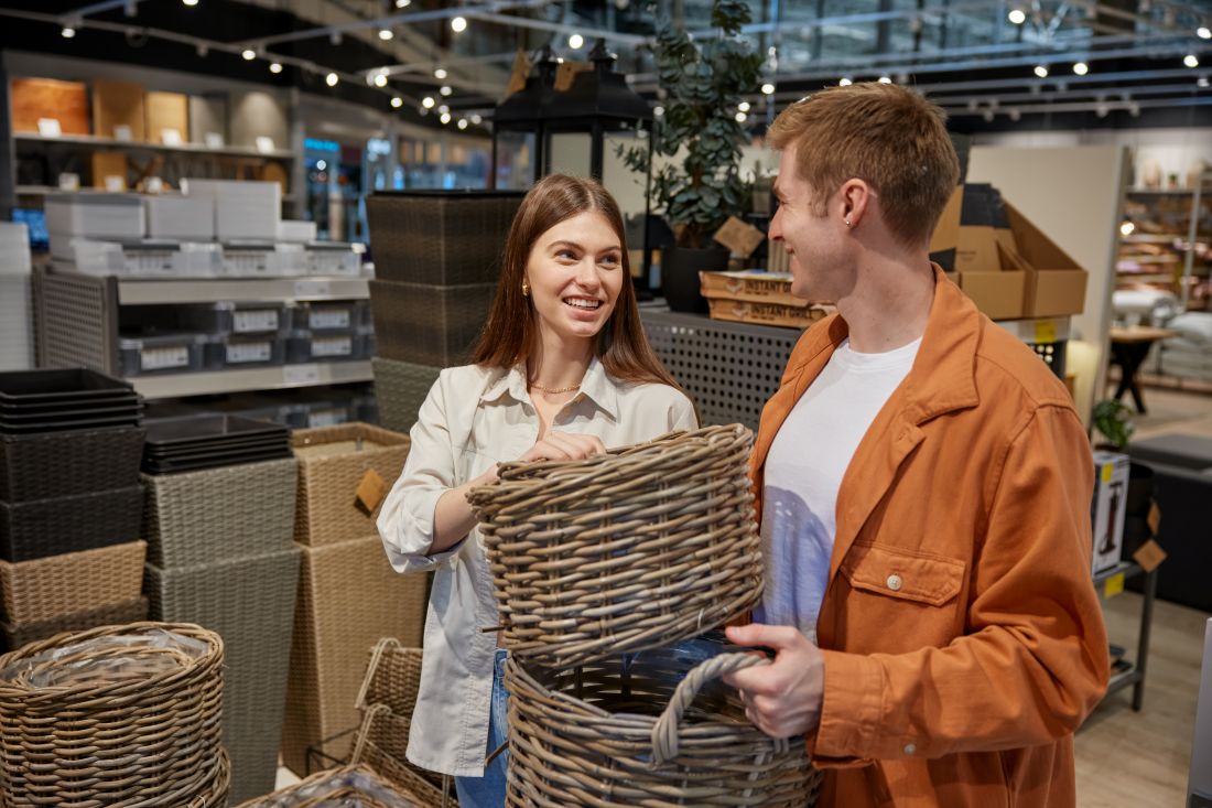 Nederlandse huishoudens consumeneren 2,1 procent meer in augustus