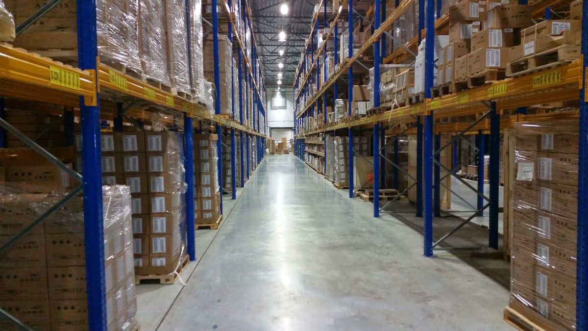 WijBusinessNieuws_Pallet tophoezen, zo bescherm je goederen tegen stof en vocht