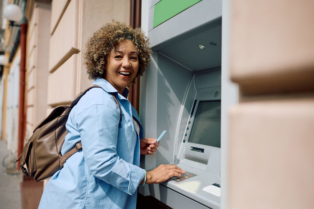 Nederlandse staat verkoopt deel belang ABN AMRO via handelsplan