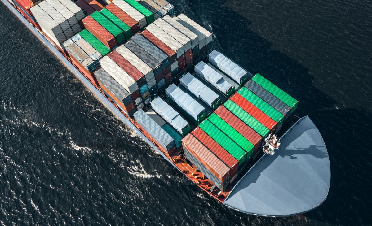 Importeurs vragen containerzendingen op via AI-assistent