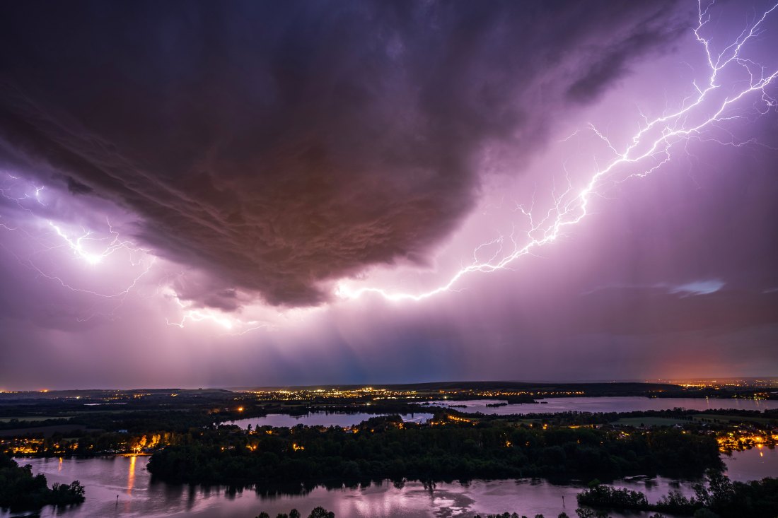 Kans op storm met zware windstoten in Nederland op vrijdag