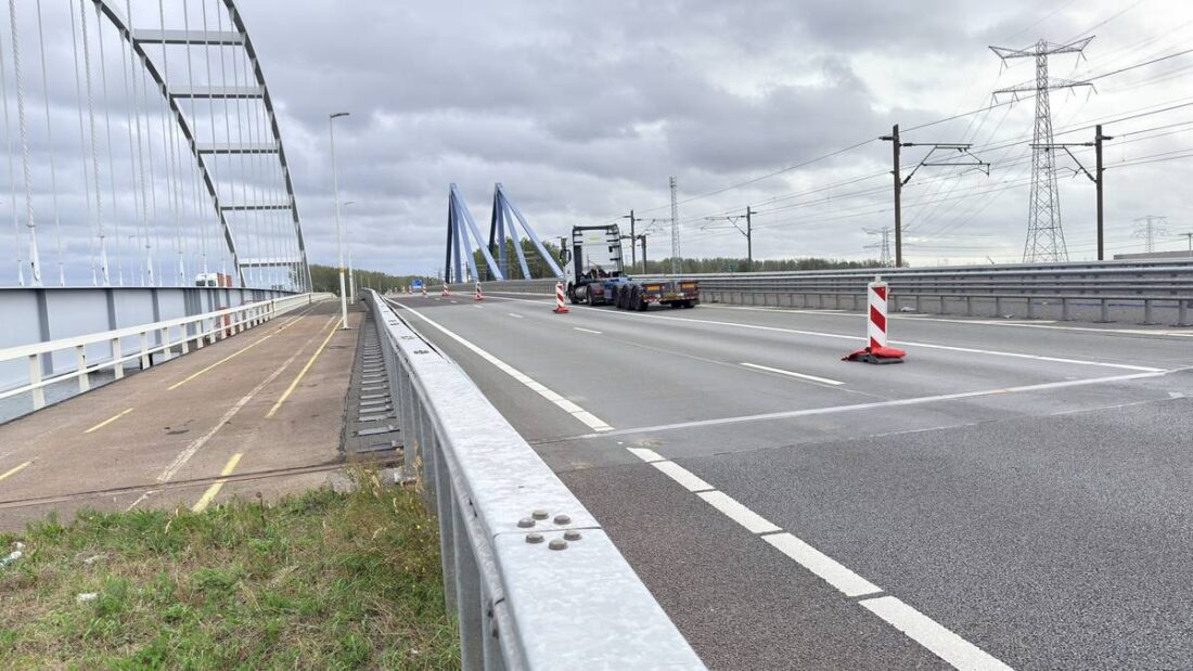 Vluchtstrook oude Suurhoffbrug blijft open voor verkeer Maasvlakte